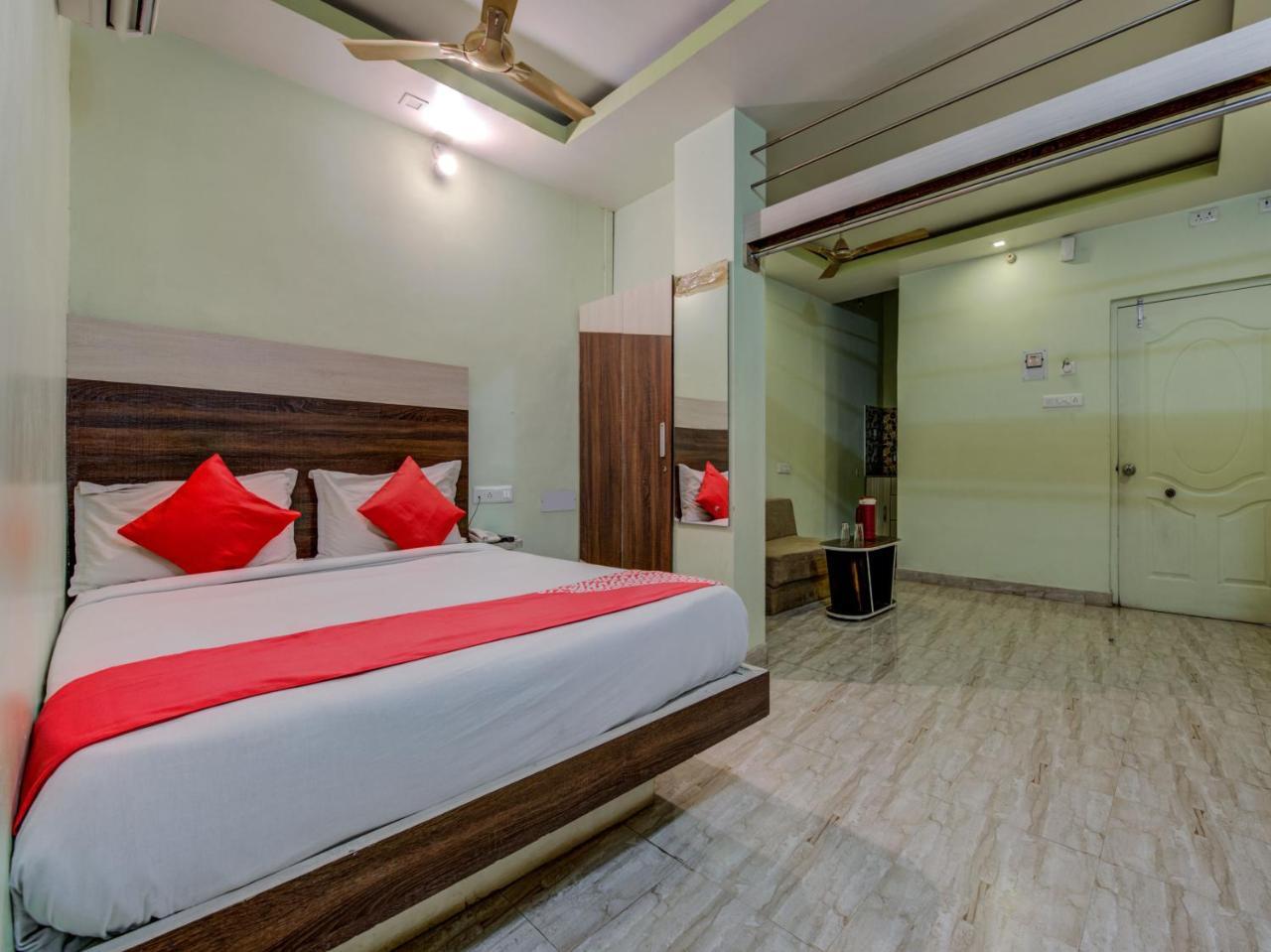 Oyo 18873 Hotel Comfort Deoghar Exterior foto